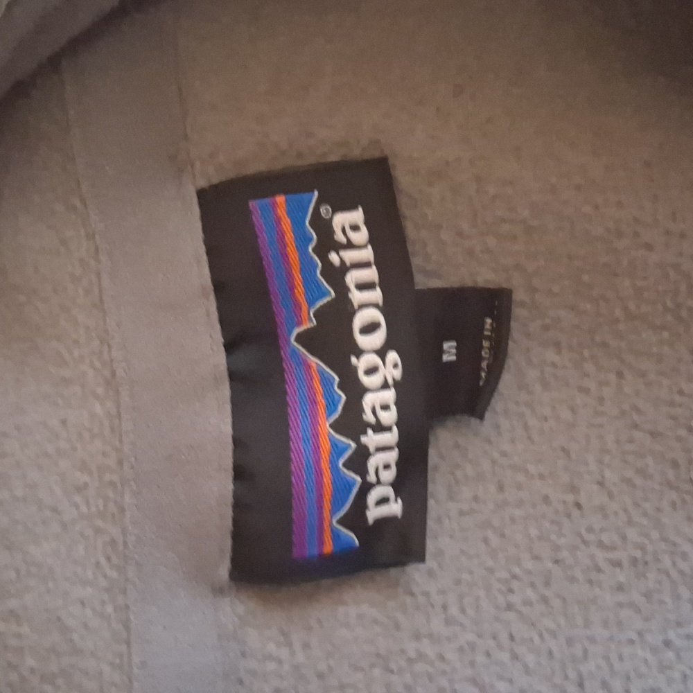 Patagonia Womens 1/4 Zip-Up Microfleece Sweater in Light Gray - Picture 2 of 5